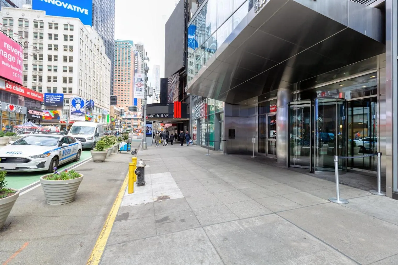 Blueground Midtown Gym Doorman Nr Times Sq Nyc-1446 Apartment New York